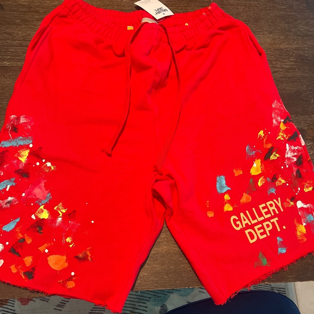 Gallery  shorts